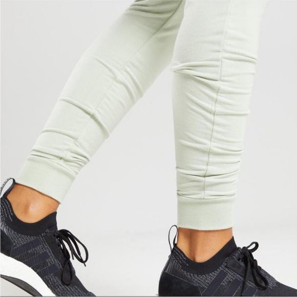 Gymshark🦈 Pippa Training Pullover and Joggers - Picture 4 of 9